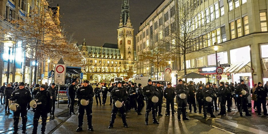 Spiegel: Ένας Ελληνας ανάμεσα στους συλληφθέντες στο Αμβούργο